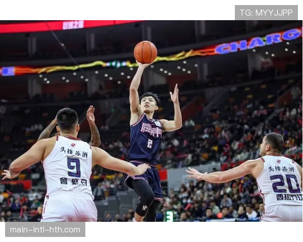 徐杰深度访谈：讲述作为矮个后卫在长人如林的CBA中生存与崛起的篮球哲学